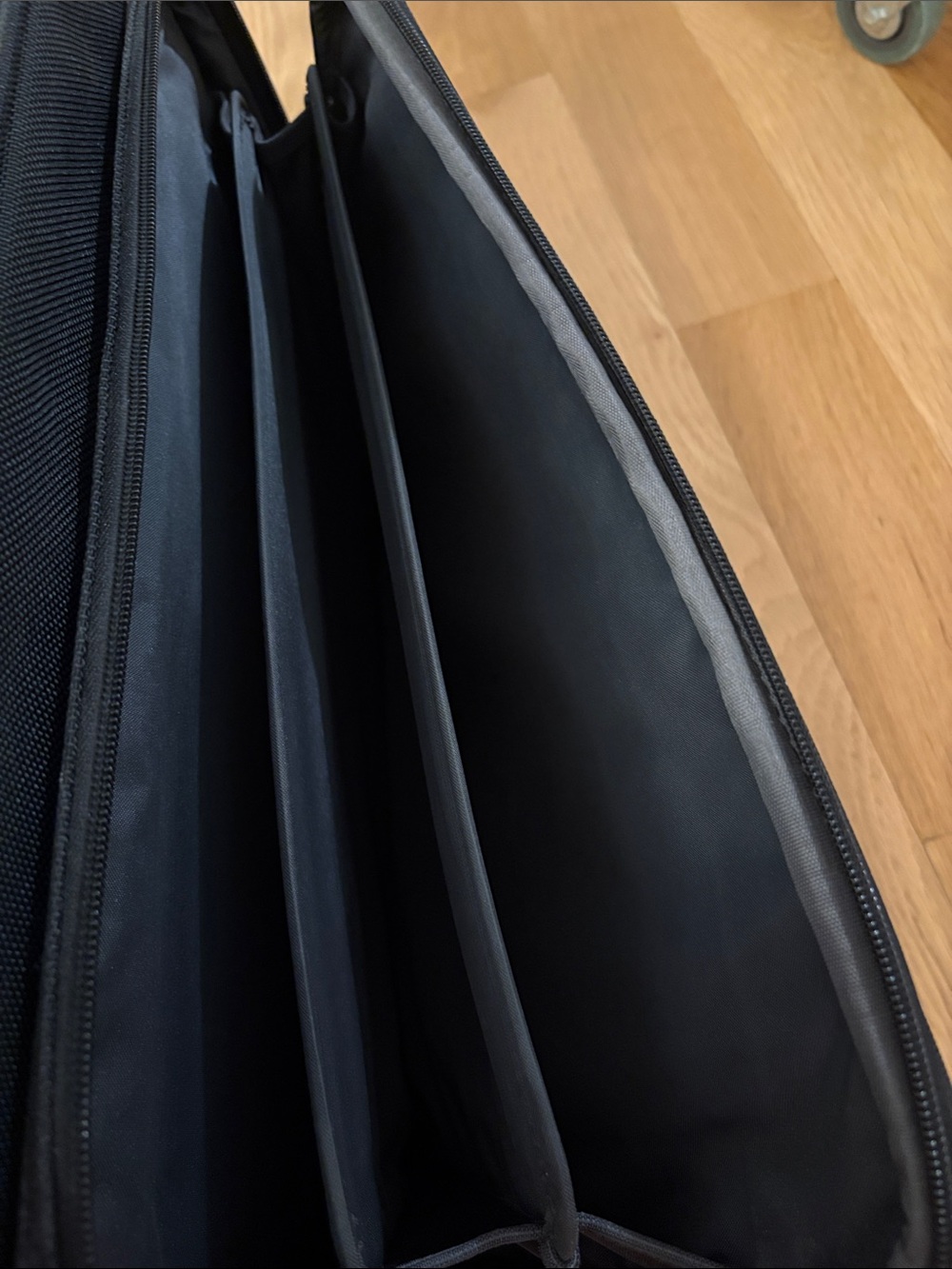 Briggs & Riley Briefcase - Picture 4 of 7